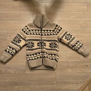 Men's Patterned Cowichan Knitted Sweater